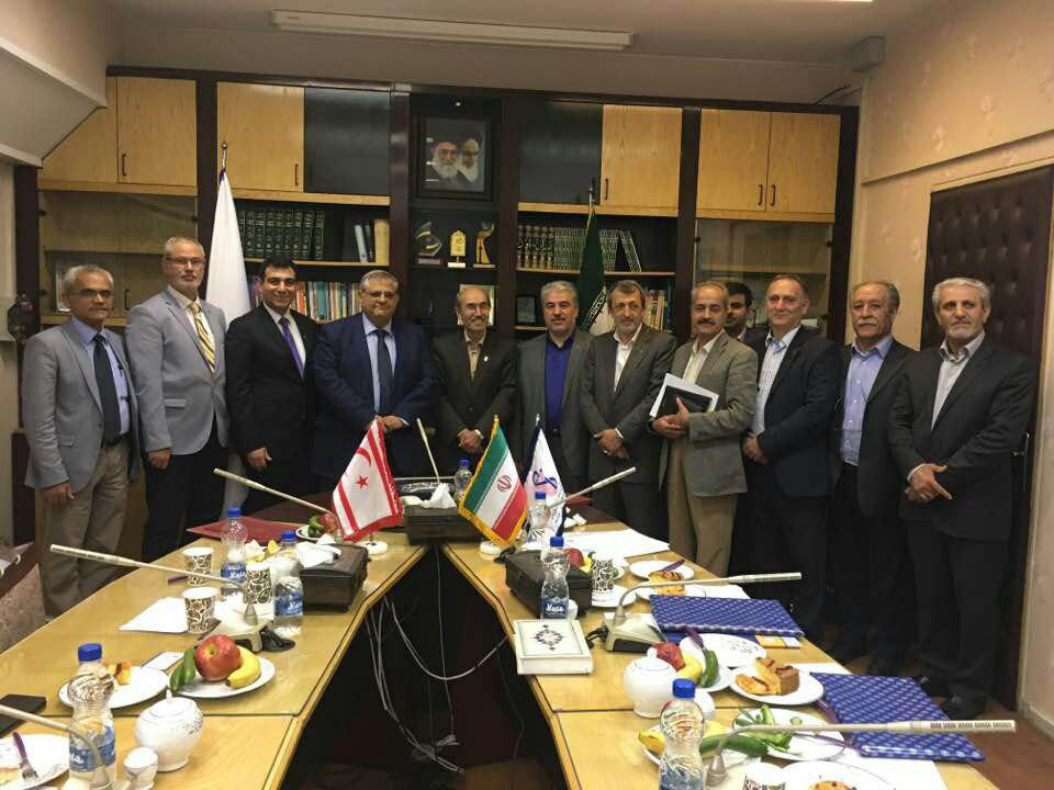 عقد تفاهم نامه آموزشی و پژوهشی بین دانشگاه علوم پزشکی ایران و دانشگاه مدیترانه شرقی قبرس 